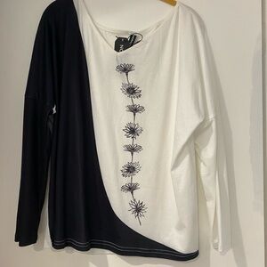 Black and White Floral Women's Top